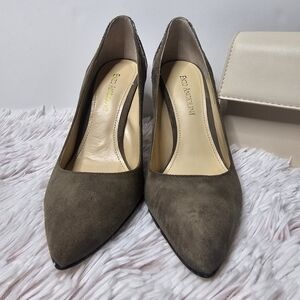NWOT Box Enzo Angiolini Taupe Suede Snakeskin Heels Size 7M